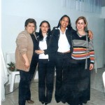 Secretária Marlene Cruz, alunas formandas Ana Paula Piloto Cardoso, Jamille Xavier dos Santos e a Professora Denise Mosca
